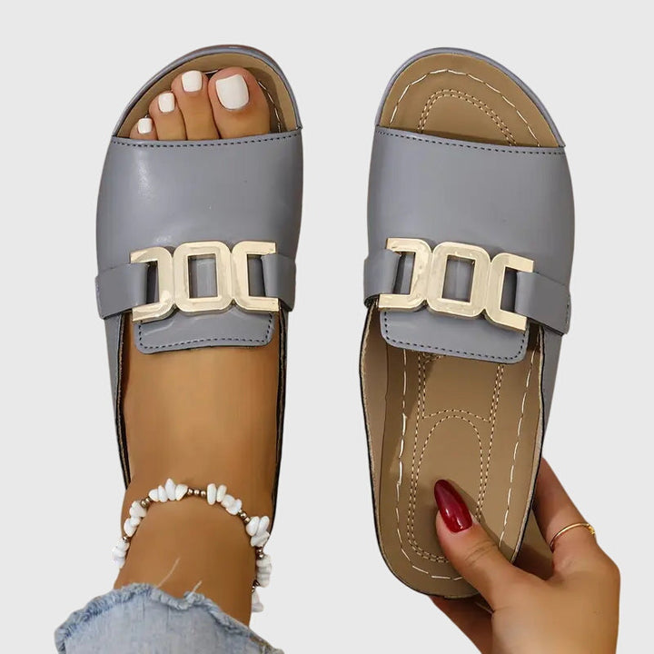 Kathryn™ | Comfortabele Gespsandalen